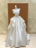 Pretty Wedding Dress Ball Gown Strapless Satin Long Sleeveless White Wedding Dresses Bridal Gowns HZ1214