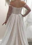 Romantic Bridal Gown Ball Gown Off The Shoulder White Tulle Pearls Floor Length Long Sleeves Wedding Dresses Minimalist Bridal Gowns HZ1214