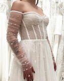 Romantic Bridal Gown Ball Gown Off The Shoulder White Tulle Pearls Floor Length Long Sleeves Wedding Dresses Minimalist Bridal Gowns HZ1214