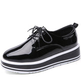 Niulatu Women Brogue Shoes Platform Autumn Patent Leather Black Casual Flats Lady Derby Classic Varnish Oxfords Female Footwear DJSE