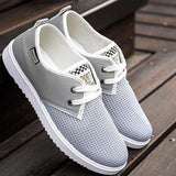 Niulatu Men Shoes Summer Brand Fashion Men Casual Shoes Lightweight Breathable Men Sneakers Lace Up Gray White Black Red Tenis Man Shoes 1024 DJSE
