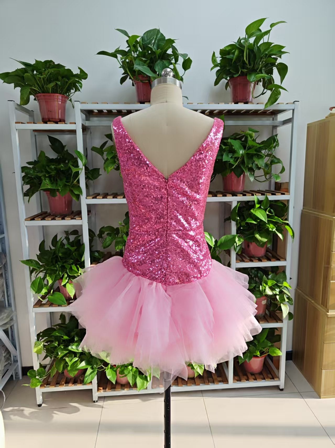 Niulatu V Neck Pink Short Homecoming Dress and Bottom Tulle Ruffles Pink Birthday Outfit Dress HZ1007