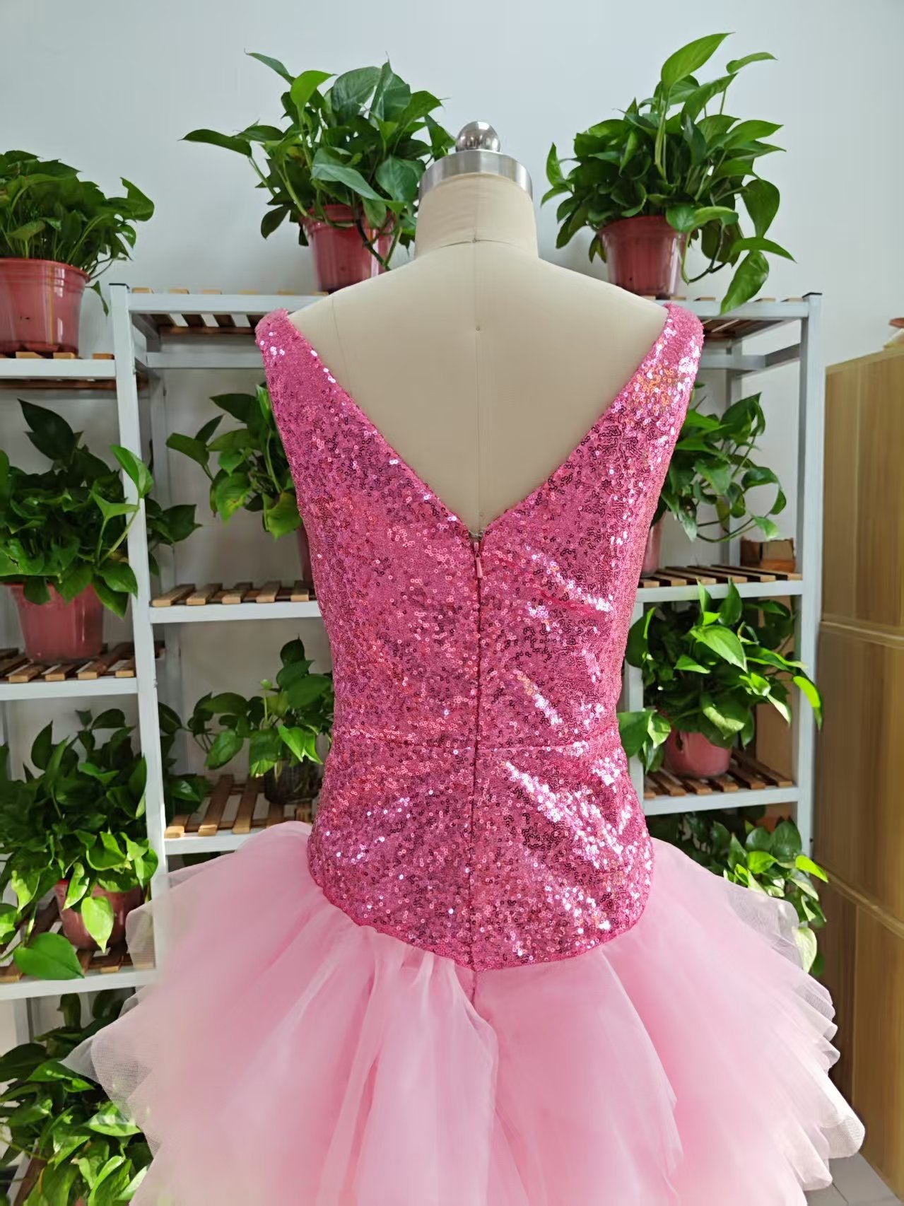Niulatu V Neck Pink Short Homecoming Dress and Bottom Tulle Ruffles Pink Birthday Outfit Dress HZ1007