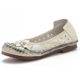 Niulatu Summer Shoes Woman Casual Breathable Flats Ladies Ethnic Style Floral Shoes Plus Size 42 Mom Shallow Loafers DJSE